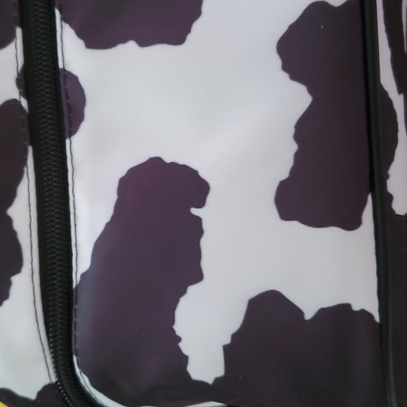 🐄 Cow Print Large Cosmetic Case 🐄 - Picture 3 of 9